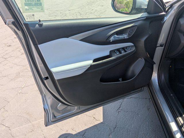 new 2025 Buick Envista car, priced at $25,355