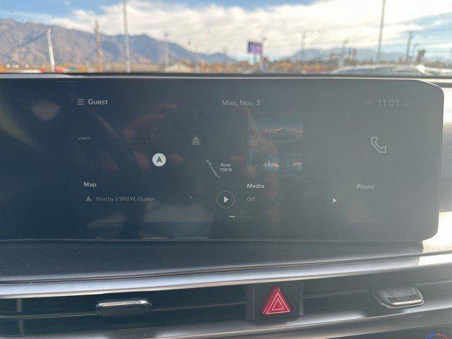 used 2024 Kia Sorento car, priced at $28,100