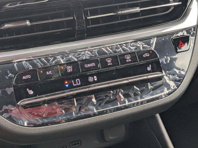 new 2025 Buick Envista car, priced at $31,421