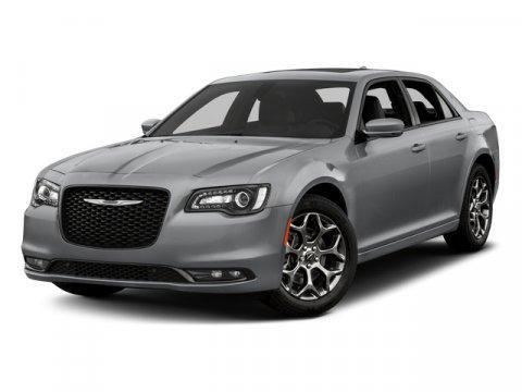 used 2018 Chrysler 300 car