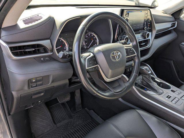 used 2022 Toyota Highlander car, priced at $32,729