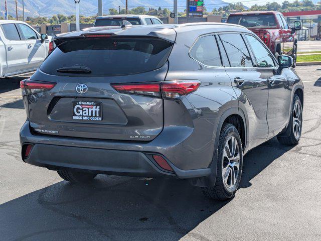 used 2022 Toyota Highlander car, priced at $32,729