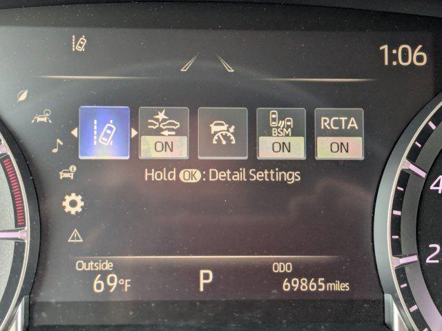 used 2022 Toyota Highlander car, priced at $32,729