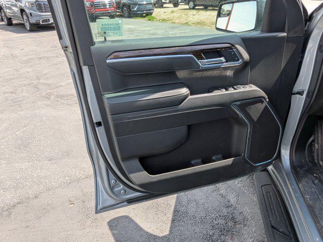 new 2025 GMC Sierra 1500 car, priced at $52,733