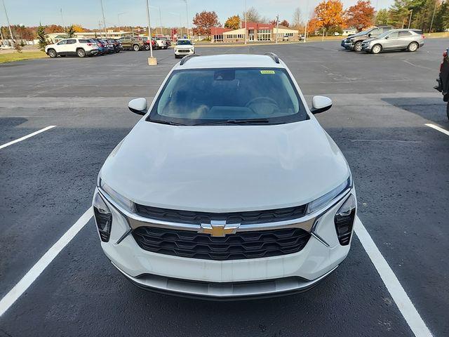 new 2025 Chevrolet Trax car, priced at $24,350