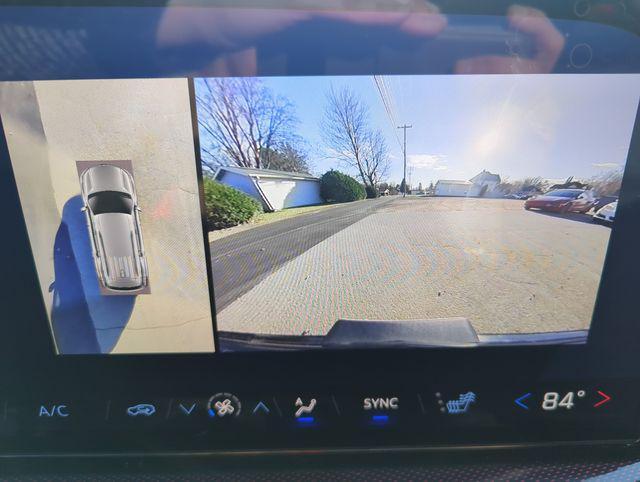 used 2024 Chevrolet Traverse car, priced at $43,997