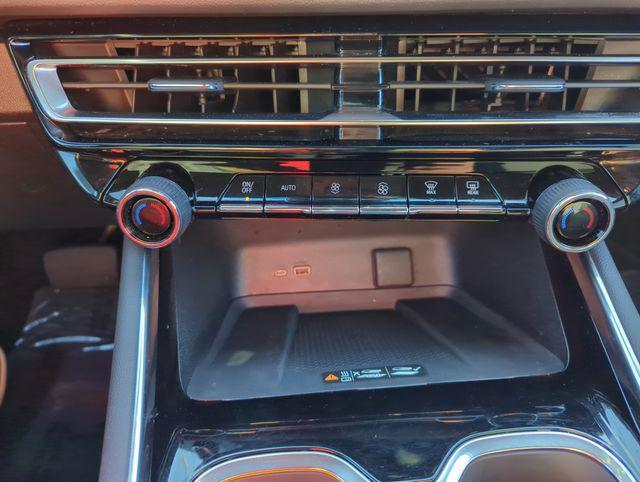 used 2024 Chevrolet Traverse car, priced at $43,997