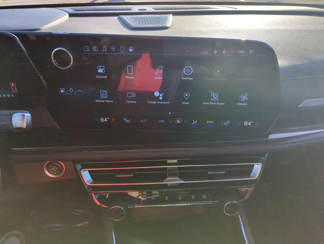 used 2024 Chevrolet Traverse car, priced at $43,997