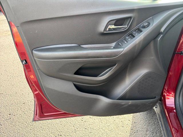 used 2022 Chevrolet Trax car, priced at $16,798