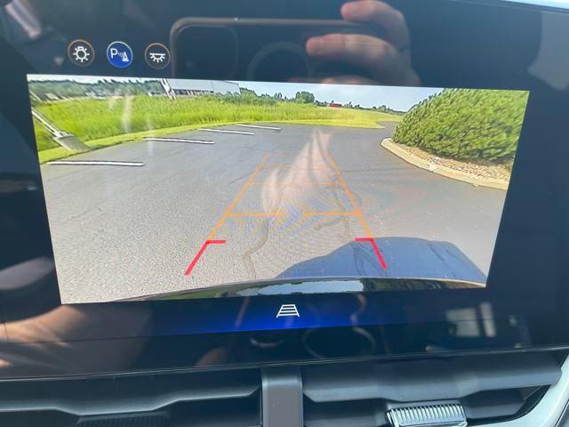 new 2026 Chevrolet Equinox car, priced at $33,544