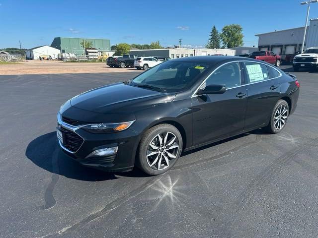 new 2025 Chevrolet Malibu car, priced at $28,013