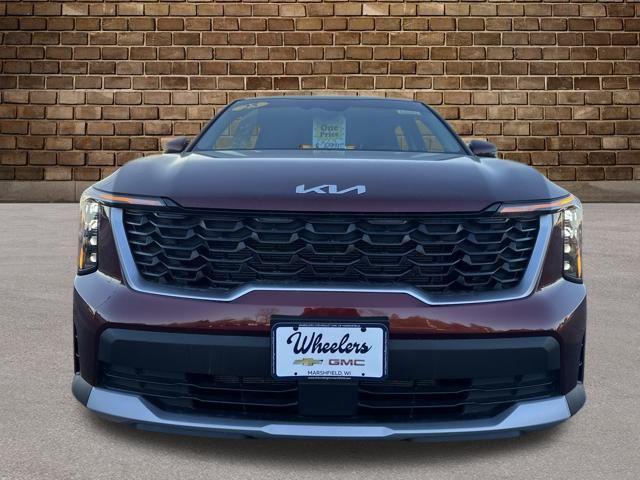 used 2025 Kia Sorento car, priced at $28,979