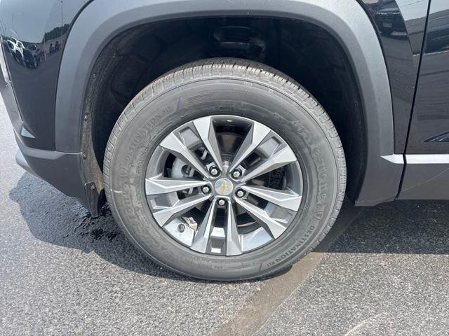 new 2025 Chevrolet Equinox car, priced at $30,936