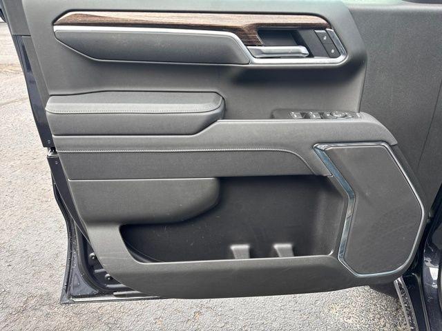 used 2025 GMC Sierra 1500 car, priced at $46,781