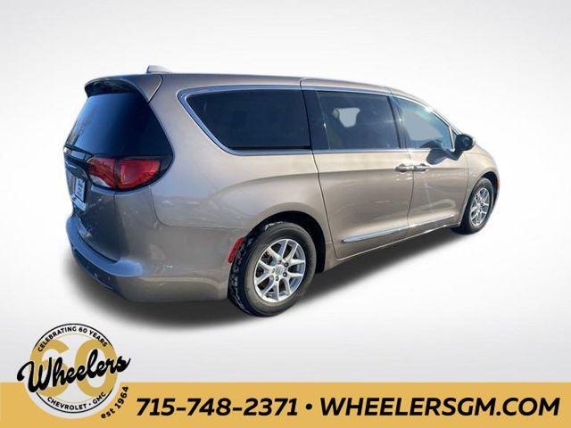 used 2017 Chrysler Pacifica car, priced at $18,684