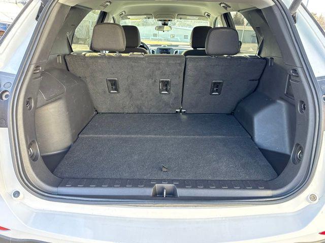 used 2024 Chevrolet Equinox car, priced at $22,999