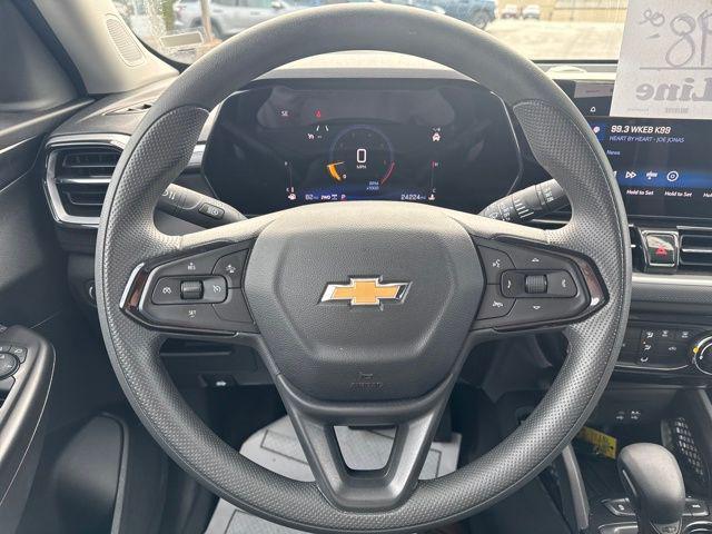 used 2025 Chevrolet TrailBlazer car, priced at $22,433