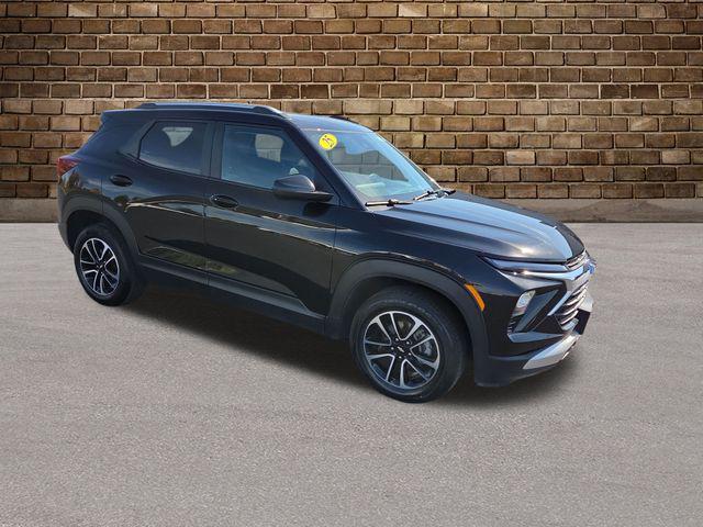used 2025 Chevrolet TrailBlazer car, priced at $25,355
