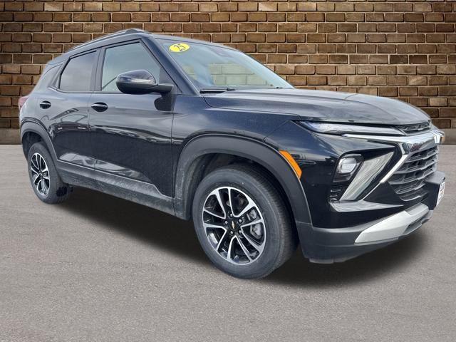 used 2025 Chevrolet TrailBlazer car, priced at $23,987