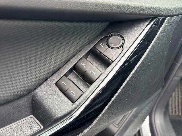 new 2026 Chevrolet Equinox car, priced at $34,041