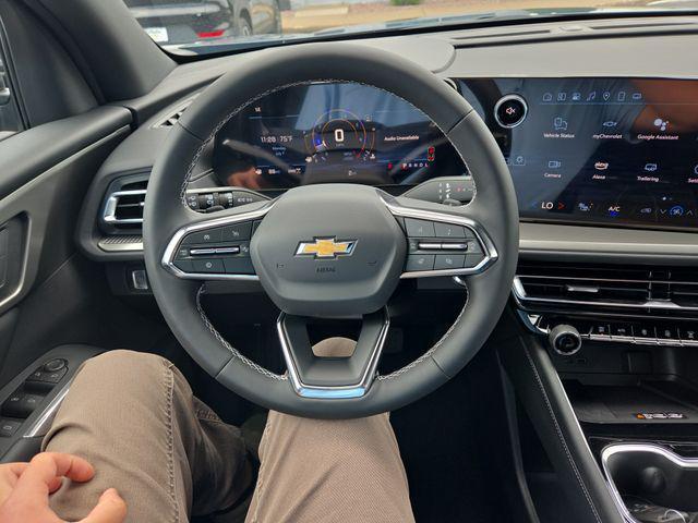 new 2025 Chevrolet Traverse car, priced at $45,550