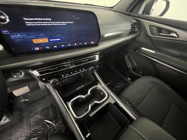 new 2025 Chevrolet Traverse car, priced at $48,630