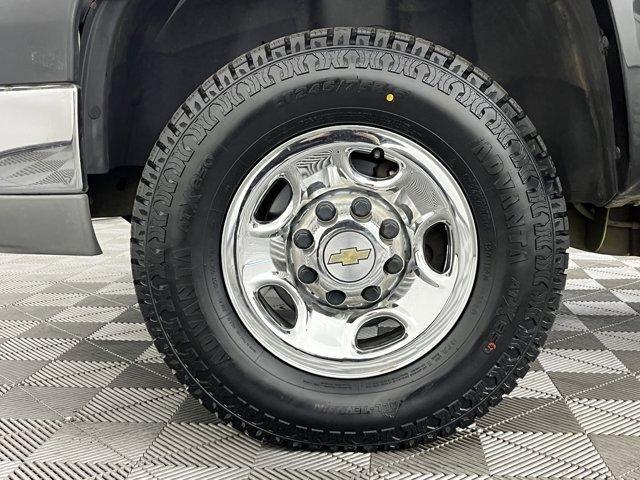 used 2004 Chevrolet Silverado 2500 car, priced at $11,494