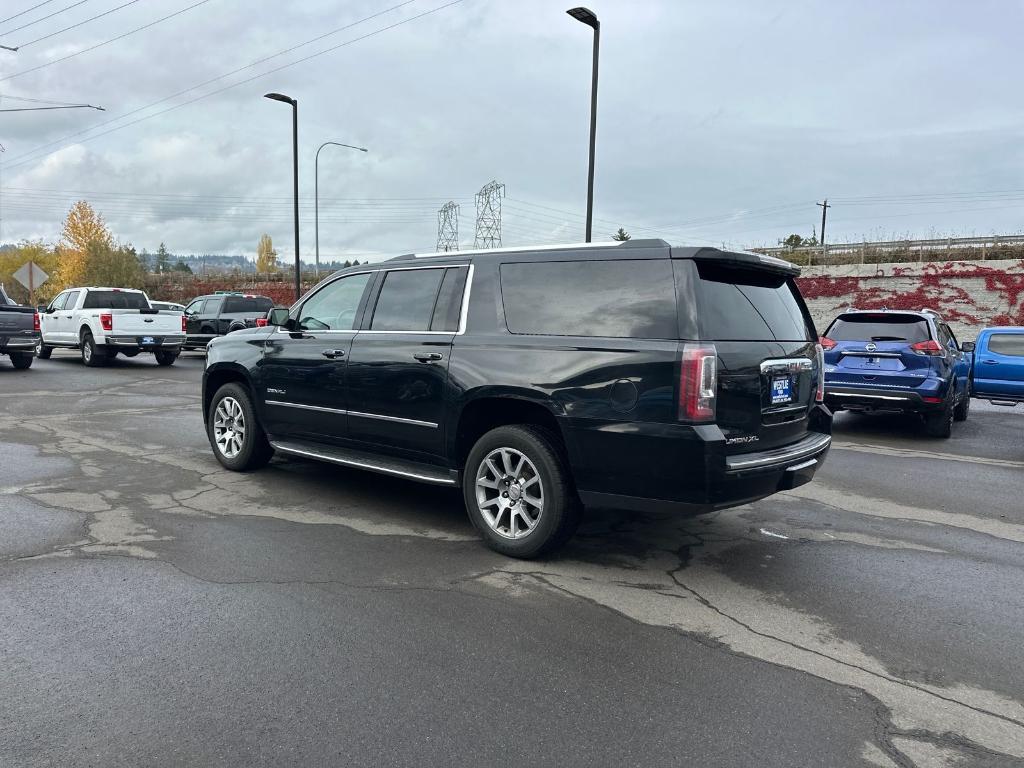 used 2020 GMC Yukon XL car, priced at $35,992