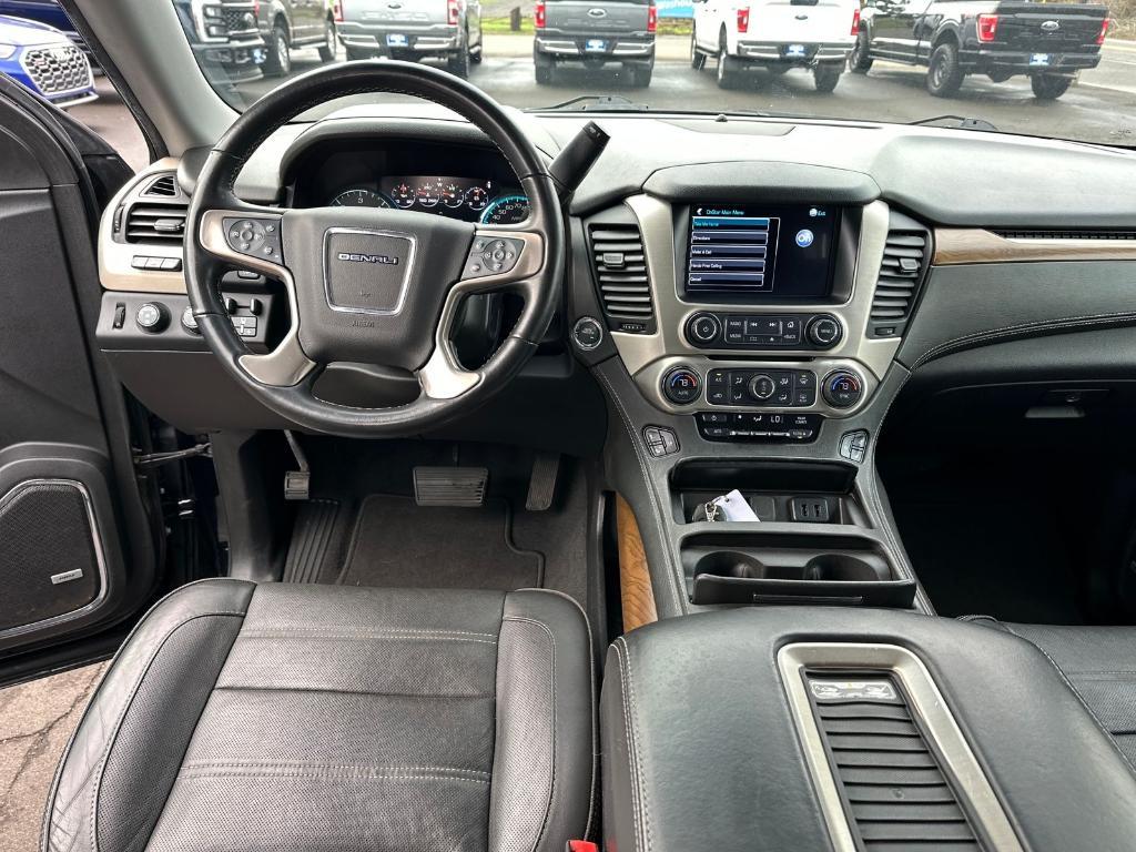 used 2020 GMC Yukon XL car, priced at $35,992