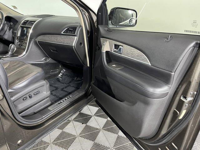 used 2011 Lincoln MKX car, priced at $10,000