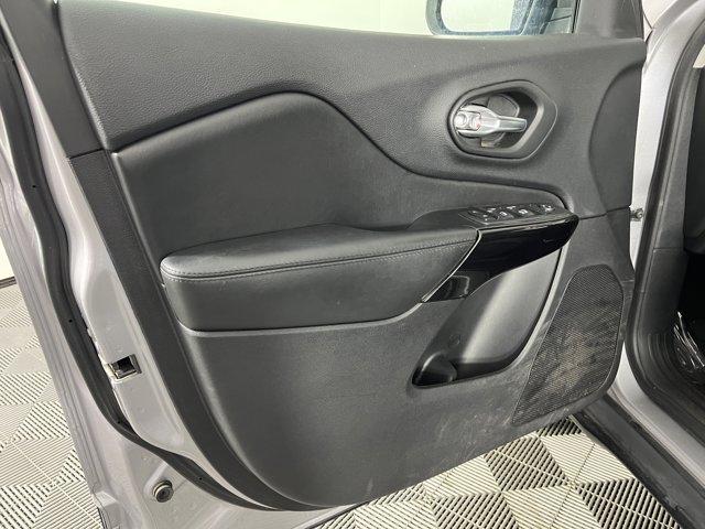 used 2020 Jeep Cherokee car, priced at $16,399