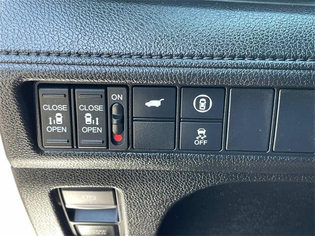 used 2024 Honda Odyssey car, priced at $36,376