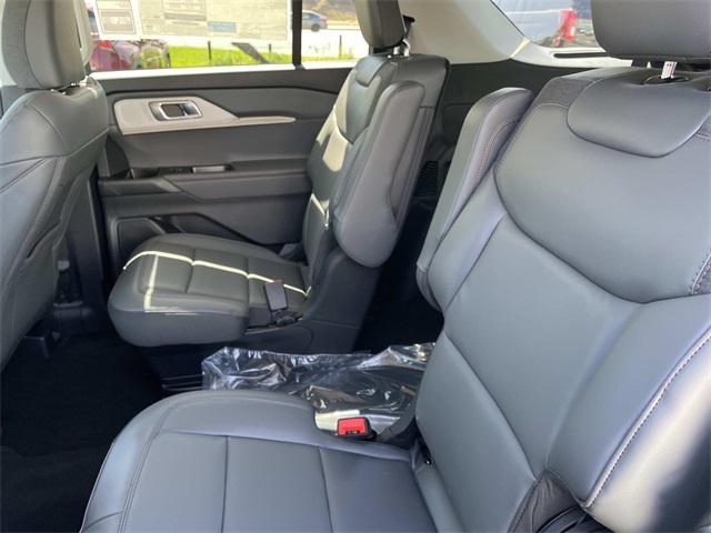 new 2025 Ford Explorer car, priced at $47,594