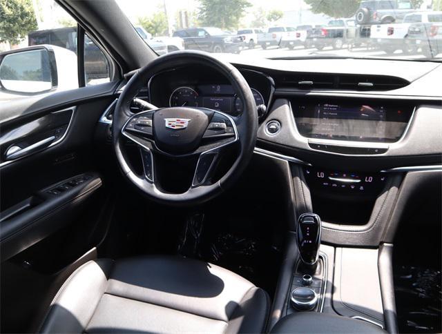 used 2022 Cadillac XT5 car, priced at $31,000