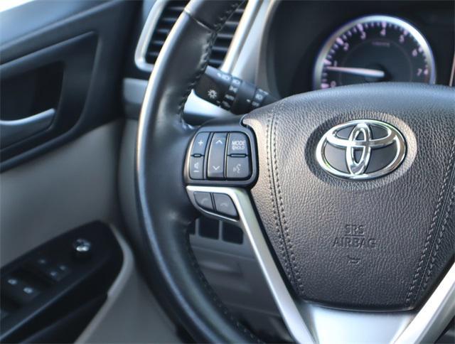 used 2019 Toyota Highlander car, priced at $23,882