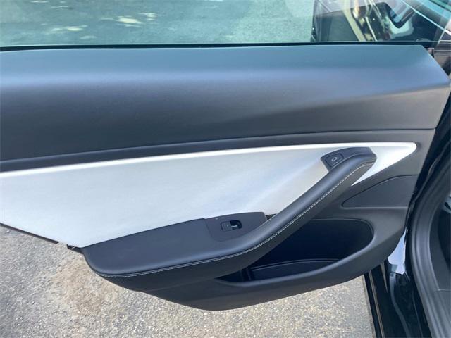 used 2021 Tesla Model 3 car, priced at $26,000
