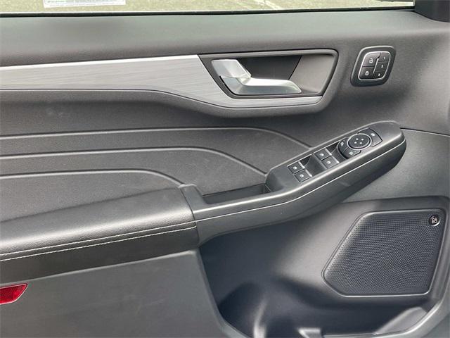 new 2025 Ford Escape PHEV car, priced at $38,420