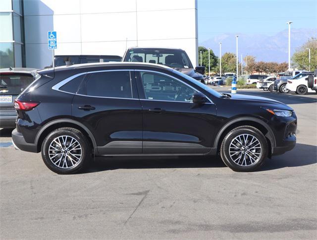 new 2025 Ford Escape car, priced at $39,995