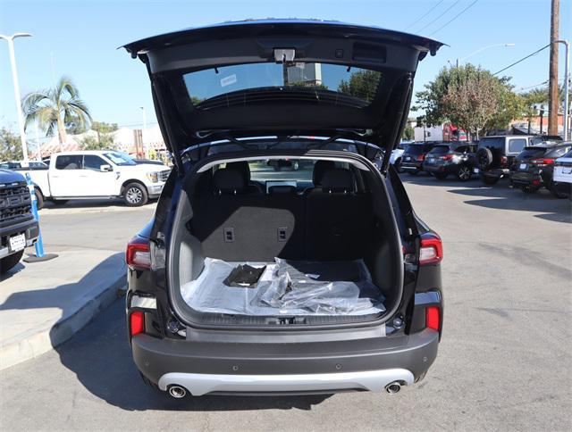 new 2025 Ford Escape car, priced at $39,995