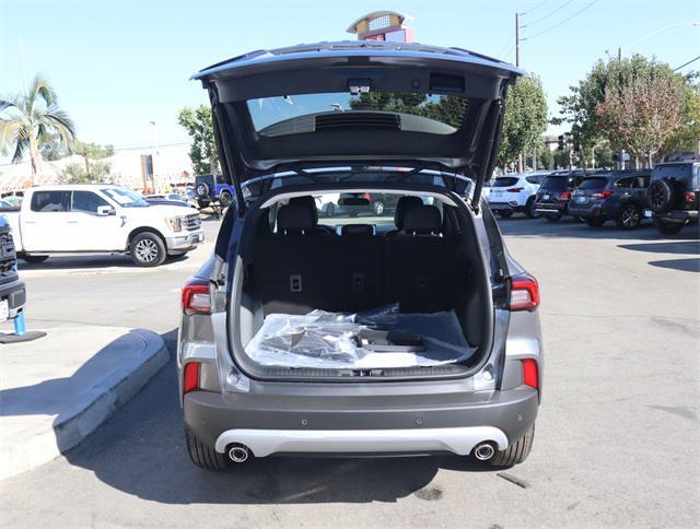 new 2025 Ford Escape car, priced at $39,995