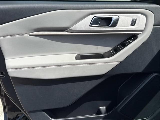 new 2025 Ford Explorer car, priced at $43,267