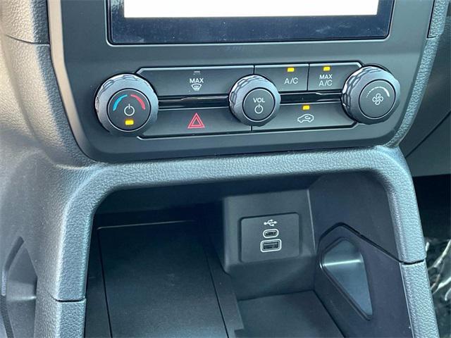 new 2025 Ford Ranger car, priced at $33,885