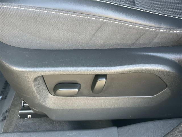 used 2023 Buick Envision car, priced at $19,300