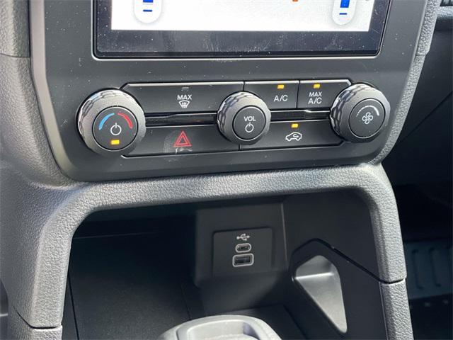 new 2025 Ford Ranger car, priced at $33,925