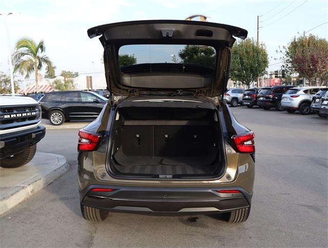 used 2024 Chevrolet Trax car, priced at $25,727