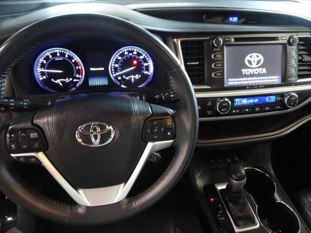 used 2016 Toyota Highlander car, priced at $22,788