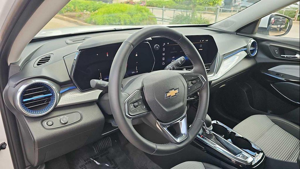 used 2024 Chevrolet Trax car, priced at $22,899