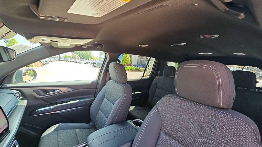 used 2025 Chevrolet Traverse car, priced at $36,499