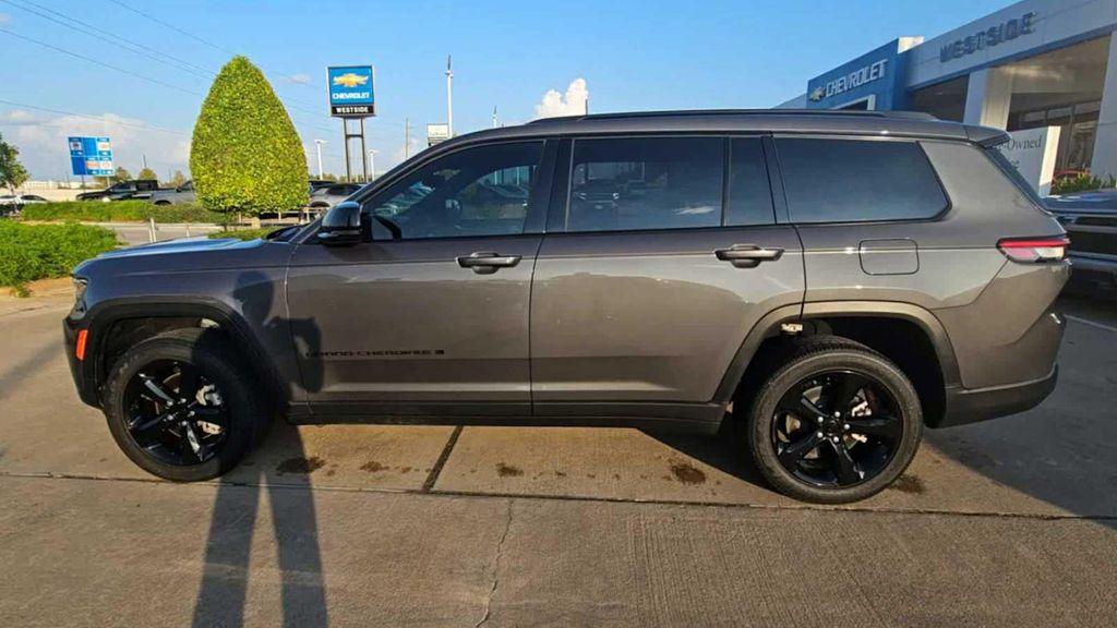 used 2023 Jeep Grand Cherokee L car, priced at $30,599