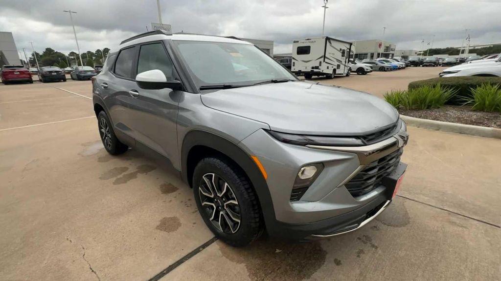 new 2025 Chevrolet TrailBlazer car, priced at $30,436